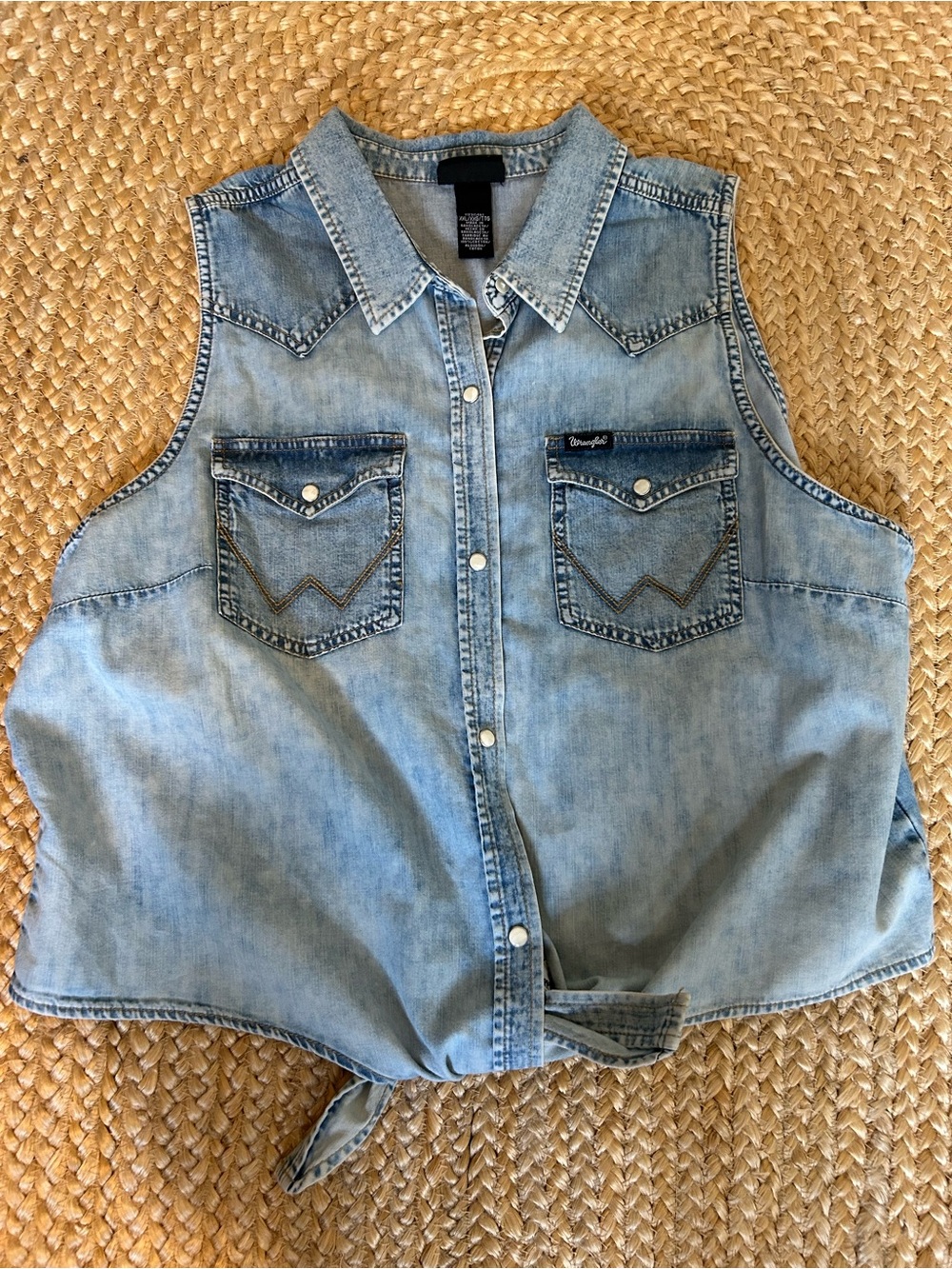 Wrangler Sleeveless Light Wash Denim Tie-Front Shirt XXL